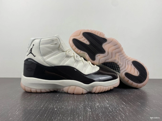 Rep TBK 11 Jordan Neapolitan WMNS Air AR0715-101 0701